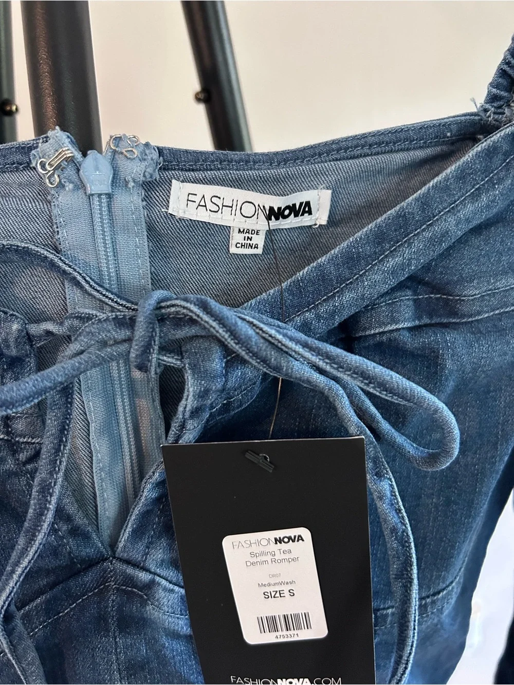 NWT Fashion nova denim romper - Picture 3 of 3